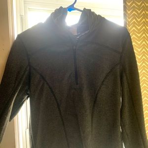 Pull over quarter zip